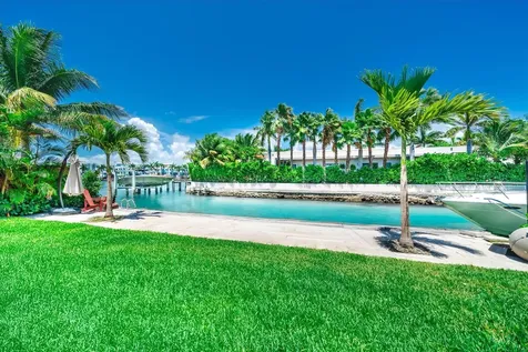 7610 Bayside Lane Miami Beach FL 33141