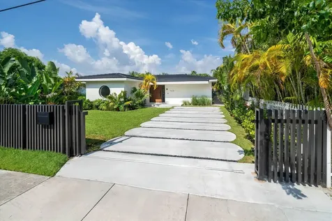 7610 Bayside Lane Miami Beach FL 33141