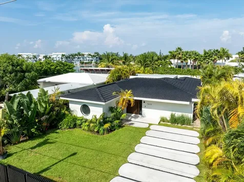 7610 Bayside Lane Miami Beach FL 33141