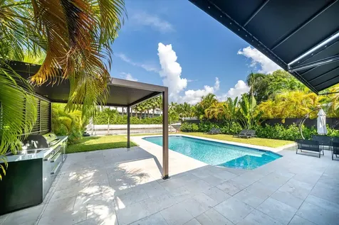 7610 Bayside Lane Miami Beach FL 33141