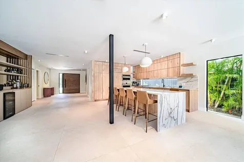 7610 Bayside Lane Miami Beach FL 33141