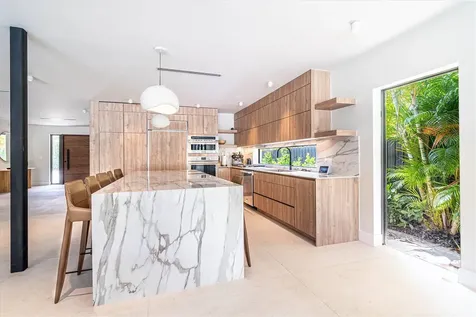 7610 Bayside Lane Miami Beach FL 33141