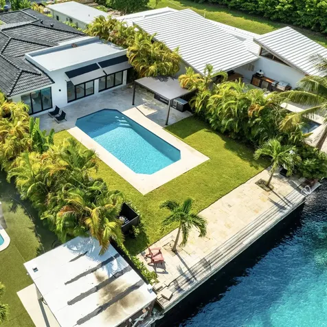 7610 Bayside Lane Miami Beach FL 33141