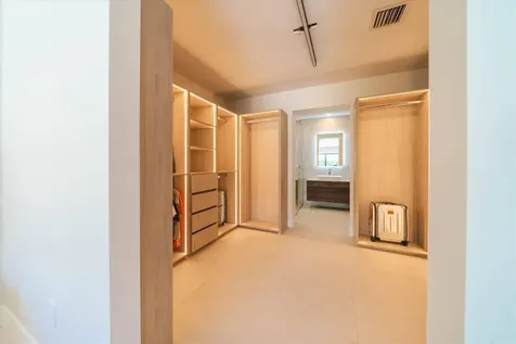 7610 Bayside Lane Miami Beach FL 33141