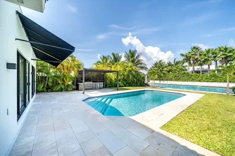 7610 Bayside Lane Miami Beach FL 33141