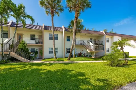 150 Lake Meryl Drive West Palm Beach FL 33411