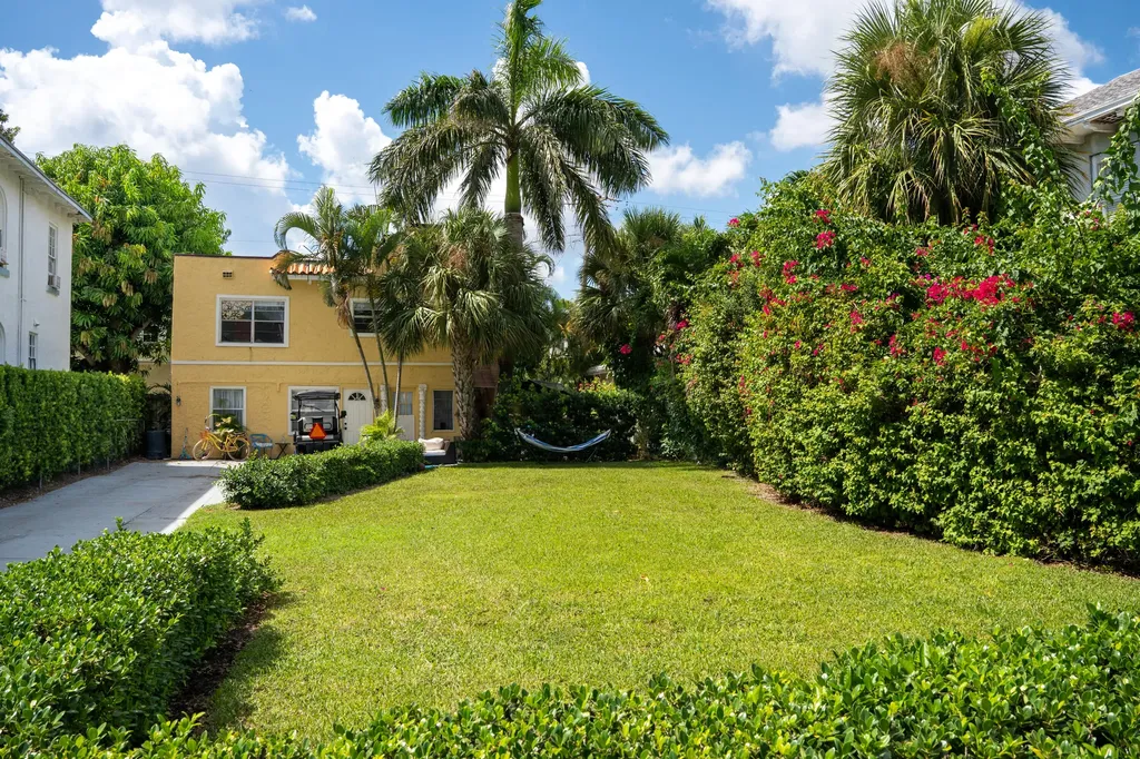 256 Seminole Avenue Palm Beach FL 33480