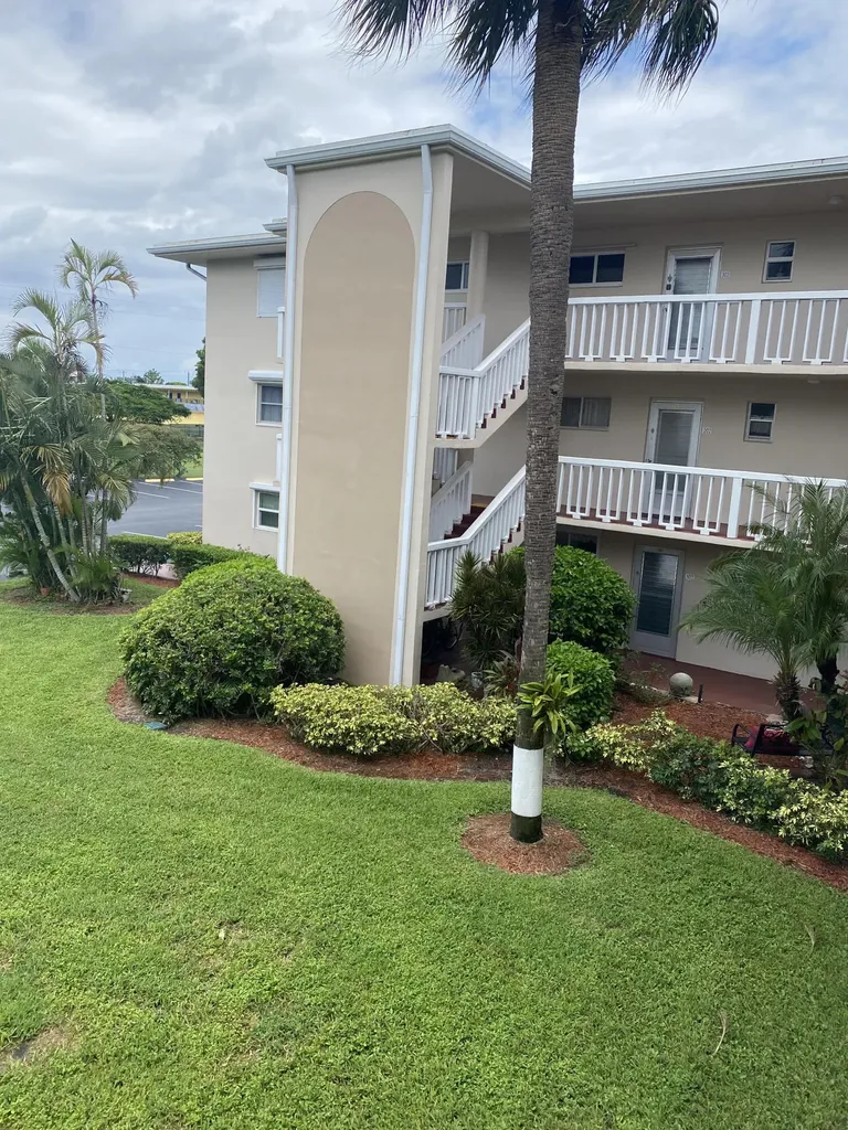 2856 S Garden Drive Lake Worth FL 33461
