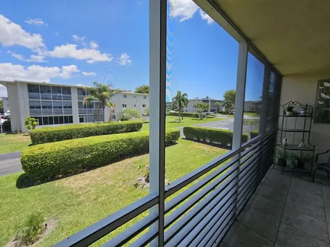 2856 S Garden Drive Lake Worth FL 33461