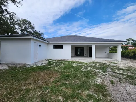 179 Se Via Lago Garda Port Saint Lucie FL 34952