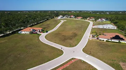 179 Se Via Lago Garda Port Saint Lucie FL 34952