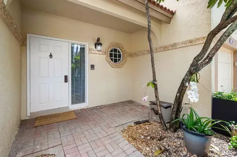 6684 Via Regina Boca Raton FL 33433