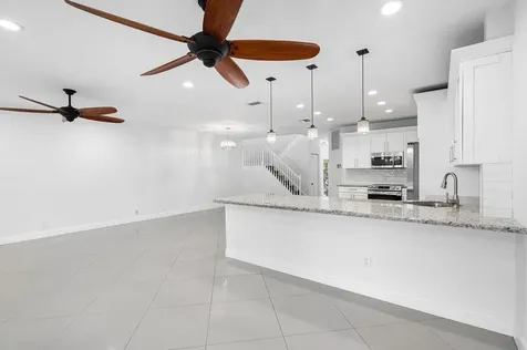 6684 Via Regina Boca Raton FL 33433