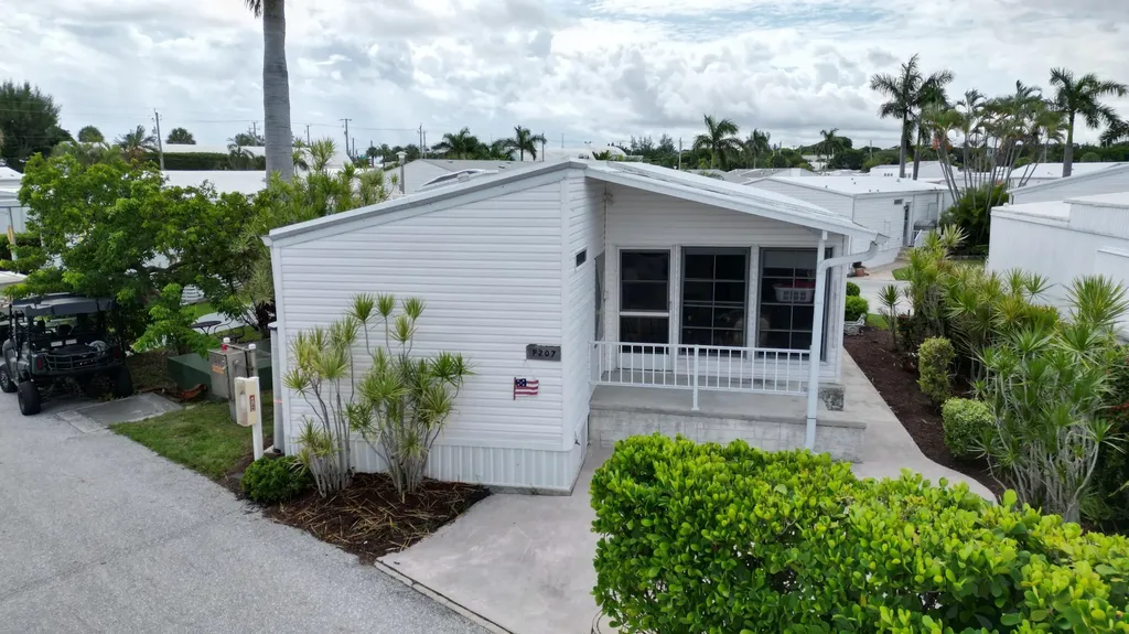 207 N Heron Drive Briny Breezes FL 33435