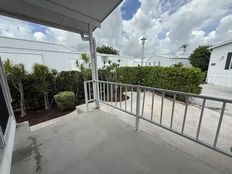 207 N Heron Drive Briny Breezes FL 33435