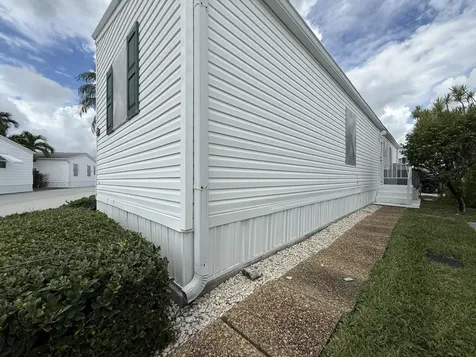 207 N Heron Drive Briny Breezes FL 33435