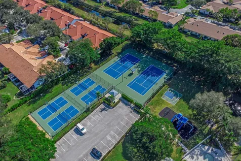 8653 Via Reale Boca Raton FL 33496