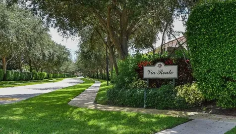 8653 Via Reale Boca Raton FL 33496