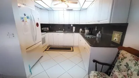 209 Greenbrier A West Palm Beach FL 33417