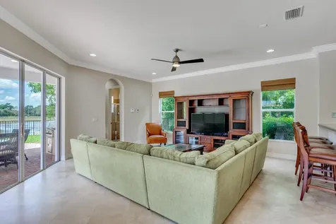 625 Glenfield Way Royal Palm Beach FL 33411