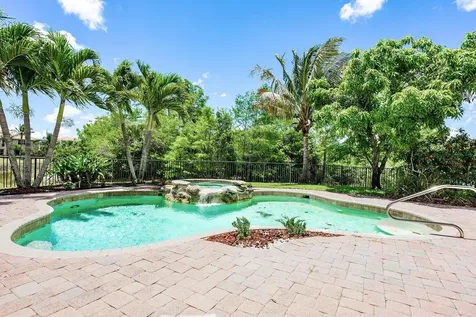 625 Glenfield Way Royal Palm Beach FL 33411