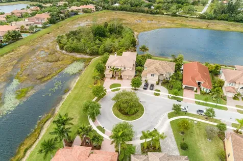 625 Glenfield Way Royal Palm Beach FL 33411