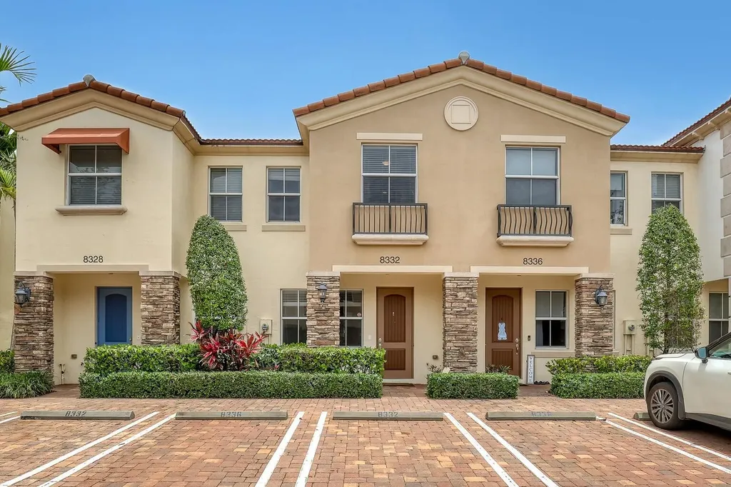 8332 Cocoplum Sound Lane West Palm Beach FL 33411