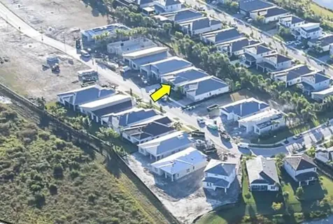 10713 Northbrook Circle Palm Beach Gardens FL 33412