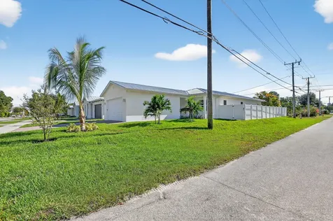 601 N Loxahatchee Drive Jupiter FL 33458