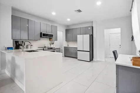 1031 Pinewood Lake Court Greenacres FL 33415