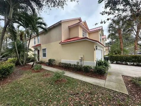 1031 Pinewood Lake Court Greenacres FL 33415