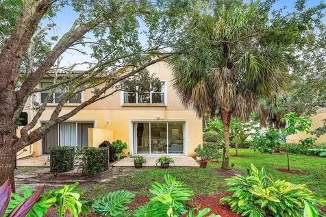 1031 Pinewood Lake Court Greenacres FL 33415