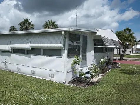 59 Golf Drive Port Saint Lucie FL 34952