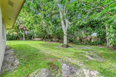 5001 Woodstone Circle Lake Worth FL 33463