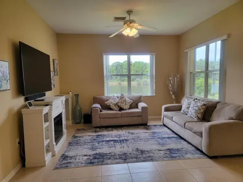 633 Sw Long Key Court Port Saint Lucie FL 34986