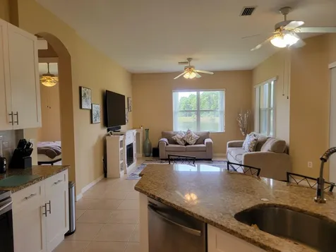 633 Sw Long Key Court Port Saint Lucie FL 34986