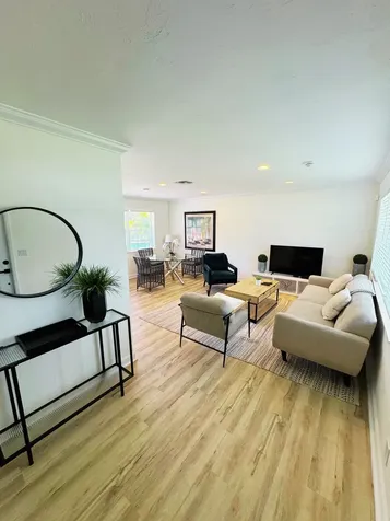 300 NE 7th Street Boca Raton FL 33432