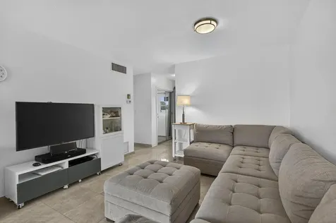 251 S Golf Boulevard Pompano Beach FL 33064