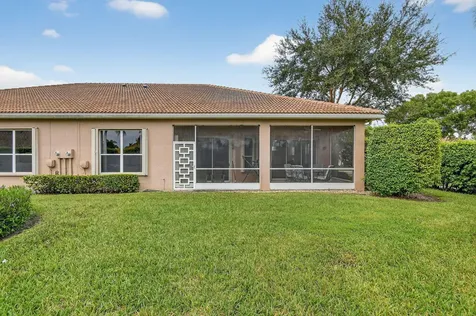 6900 Cairnwell Drive Boynton Beach FL 33472