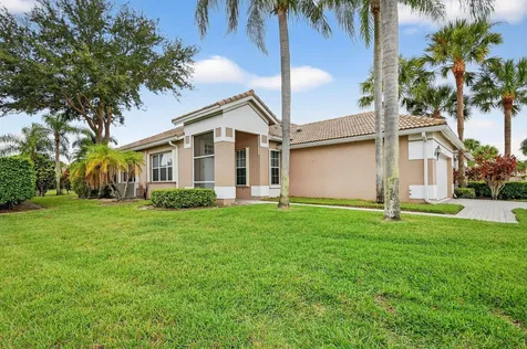 6900 Cairnwell Drive Boynton Beach FL 33472