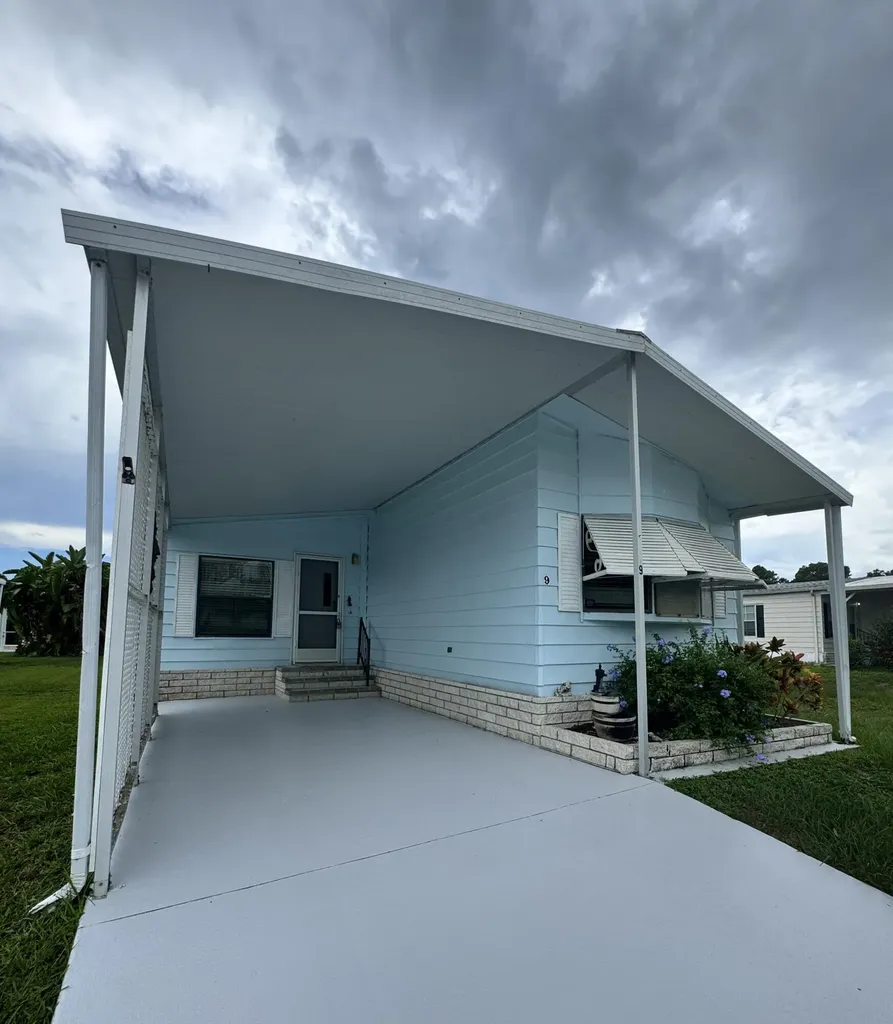 9 San Roberto Fort Pierce FL 34951