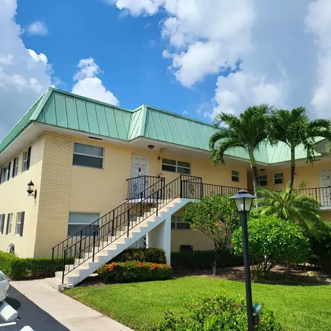 23 Colonial Club Drive Boynton Beach FL 33435