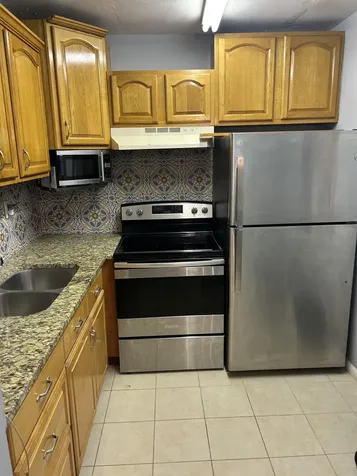 137 Bedford F West Palm Beach FL 33417