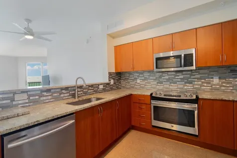 806 E Windward Way Lantana FL 33462