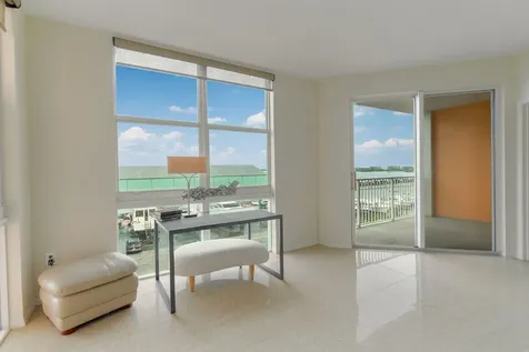 806 E Windward Way Lantana FL 33462