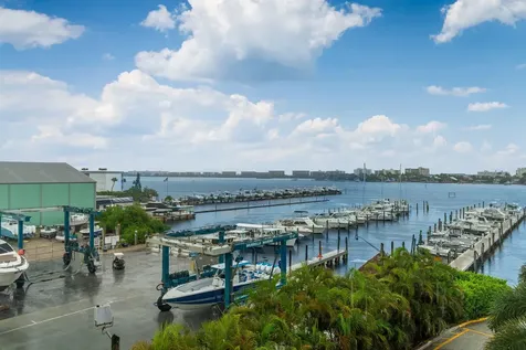 806 E Windward Way Lantana FL 33462