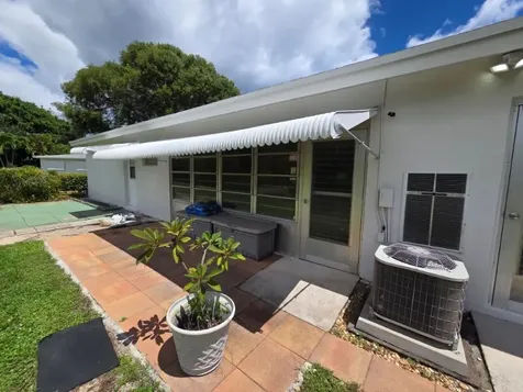 7205 W Oakridge Circle Lake Worth FL 33462