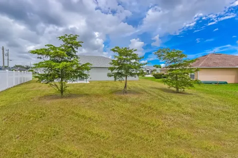 5865 Nw Mesa Circle Port Saint Lucie FL 34986