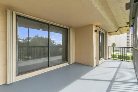 200 Jacaranda Country Club Drive Plantation FL 33324
