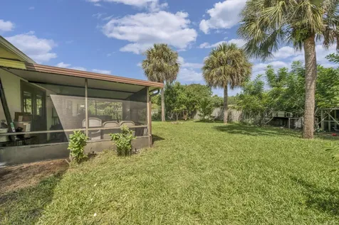 804 Holly Avenue Fort Pierce FL 34982